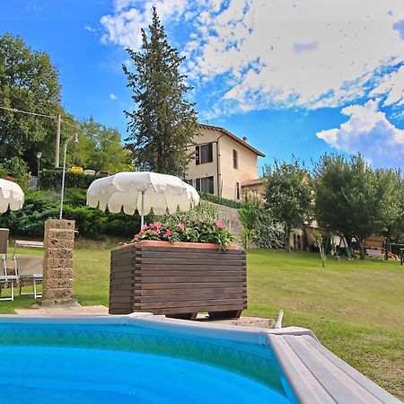 Nice Flat In Arcevia With Swimming Pool Buitenkant foto