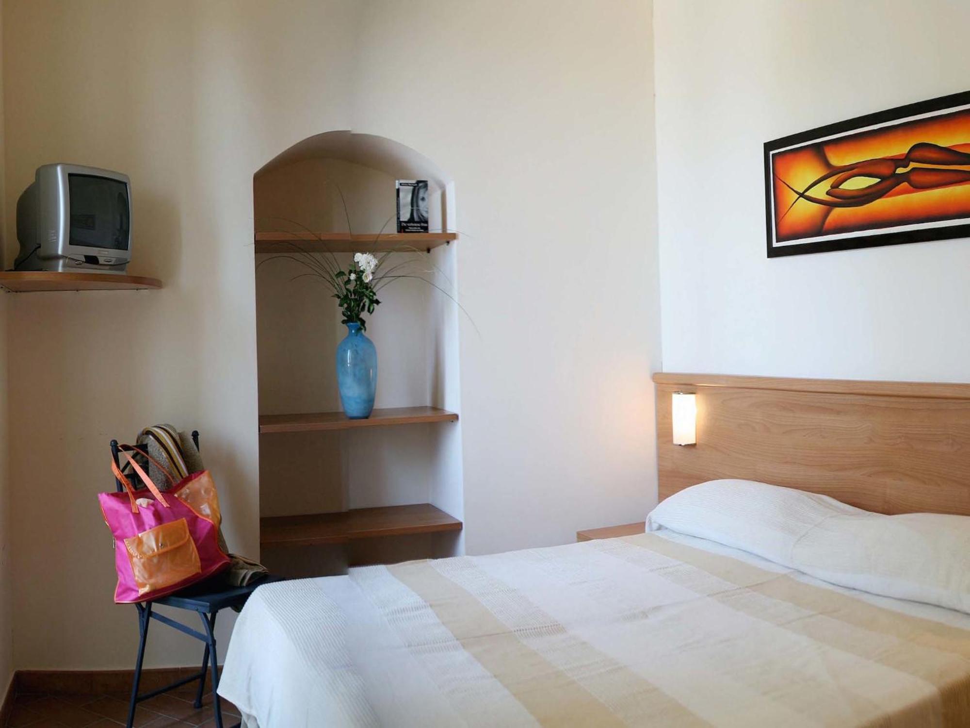 Nice Flat In Arcevia With Swimming Pool Buitenkant foto