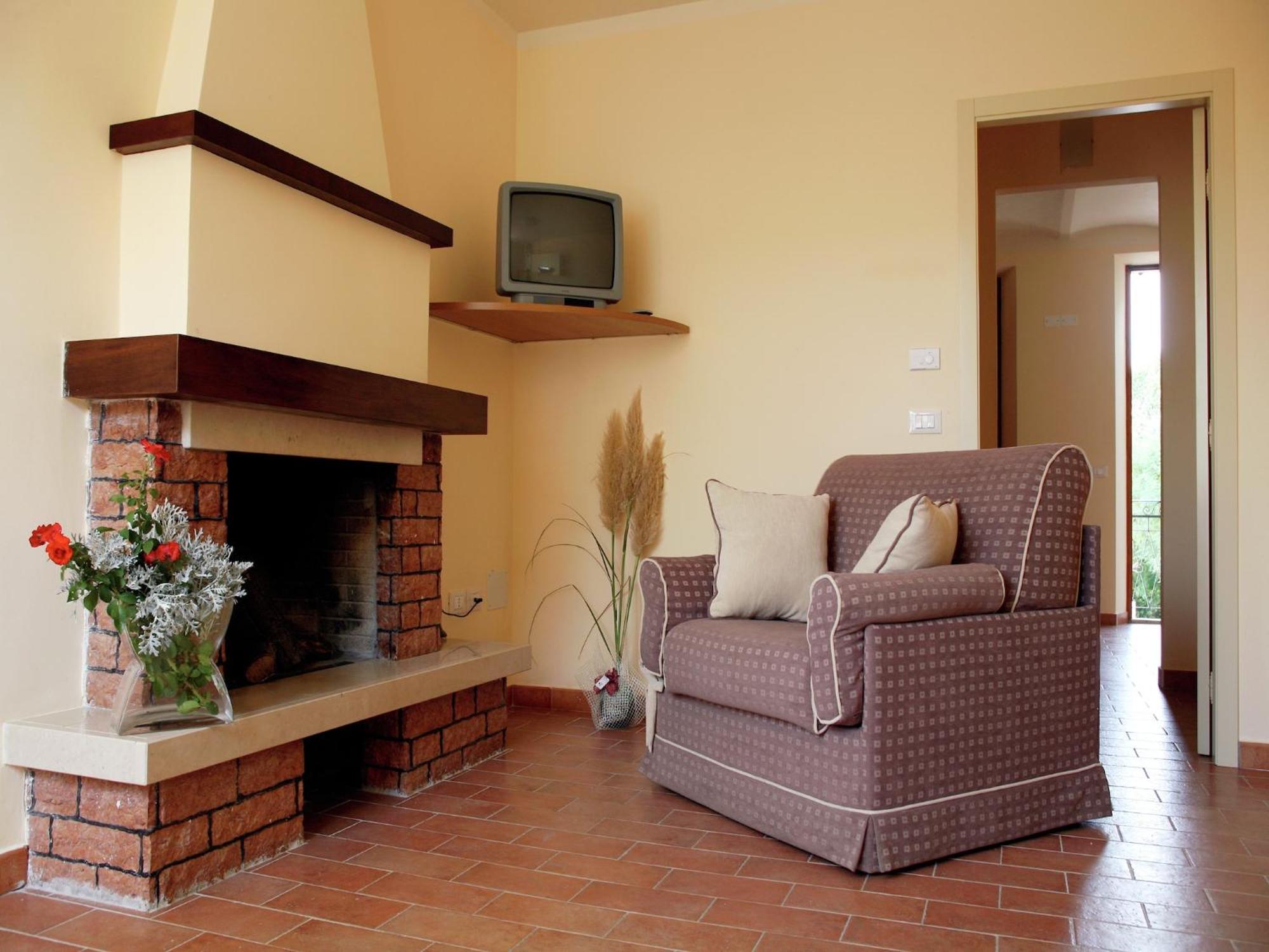 Nice Flat In Arcevia With Swimming Pool Buitenkant foto