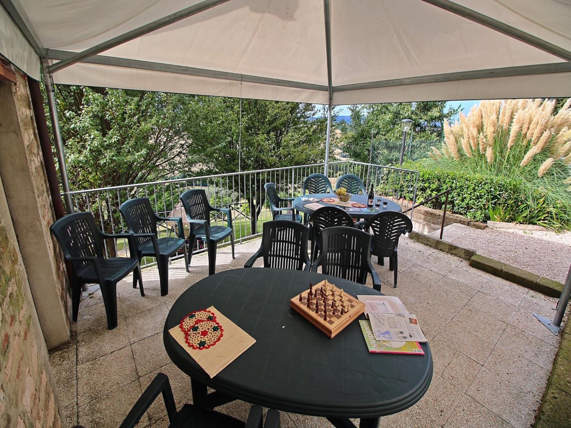 Nice Flat In Arcevia With Swimming Pool Buitenkant foto