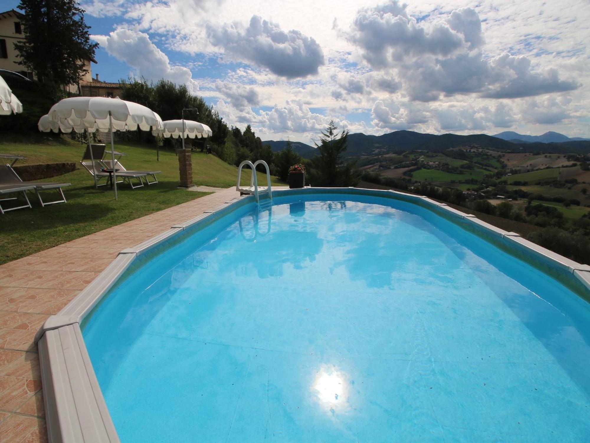 Nice Flat In Arcevia With Swimming Pool Buitenkant foto