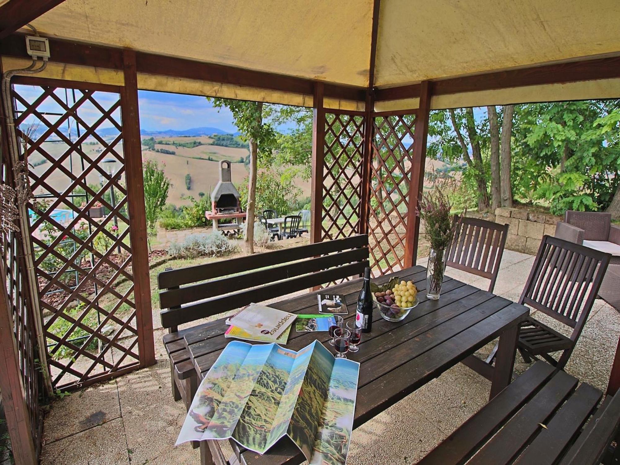 Nice Flat In Arcevia With Swimming Pool Buitenkant foto